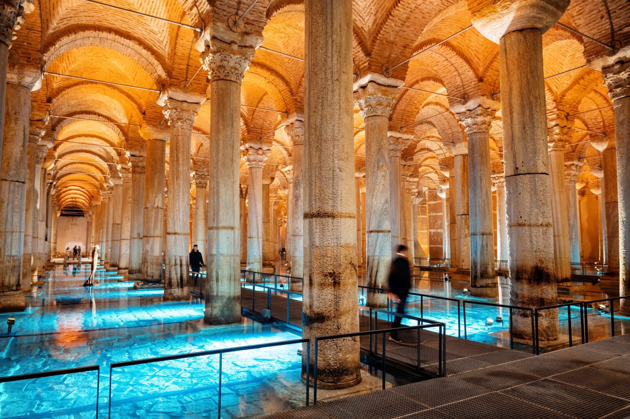 Basilica Cistern Yerebatan Sarn c The Mysterious Underground World Basilica Cistern Yerebatan Sarn c The Mysterious Underground World